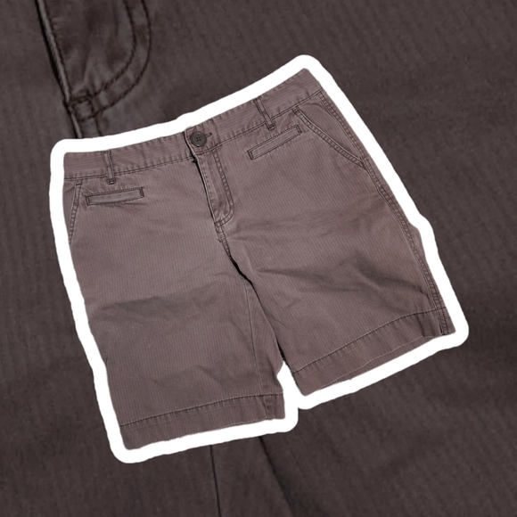 OLD NAVY low waist shorts size 8 - Picture 3 of 9